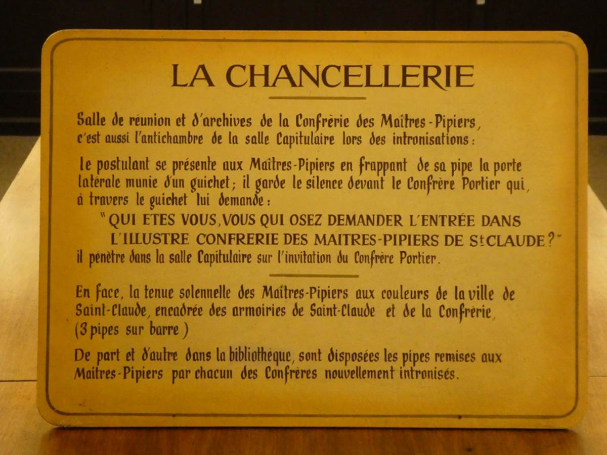 Une image contenant texte, menu, Police, signe

Description générée automatiquement